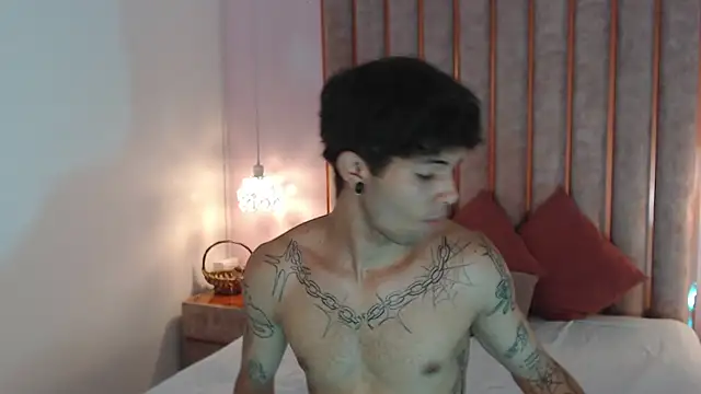 Enzo Hunter online show from September 26, 4:19 am