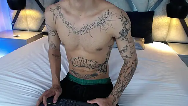 Enzo Hunter online show from October 23, 3:38 am