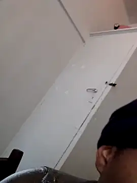 Snapshot of AcetousAbb chatting on November 14, 7:45 am AcetousAbb online show from November 14, 7:45 am