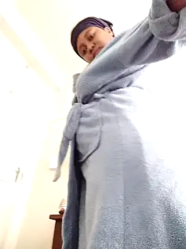 Snapshot of AcetousAbb chatting on December 4, 5:06 am AcetousAbb online show from December 4, 5:06 am