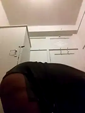 Snapshot of AcetousAbb chatting on December 5, 1:27 am AcetousAbb online show from December 5, 1:27 am