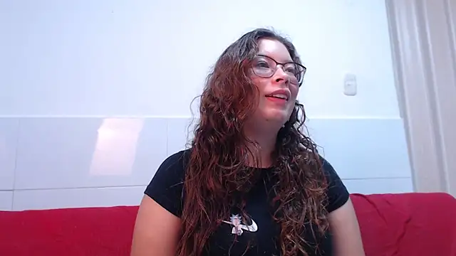Snapshot of zoewhite2 chatting on October 25, 7:14 pm zoewhite2 online show from October 25, 7:14 pm