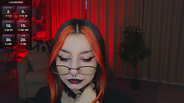 Snapshot of Mistress__Marcelline chatting on June 11, 2:11 am Mistress Marcelline online show from June 11, 2:11 am