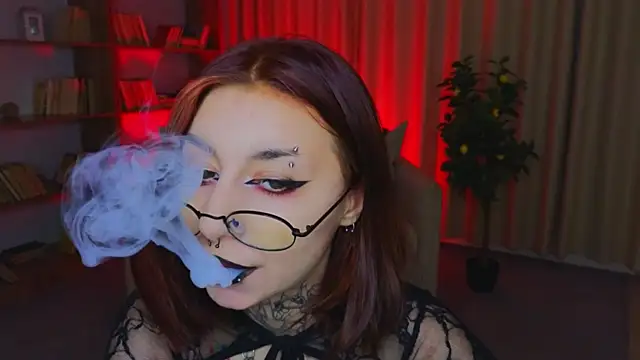 Snapshot of Mistress__Marcelline chatting on June 25, 5:12 am Mistress Marcelline online show from June 25, 5:12 am