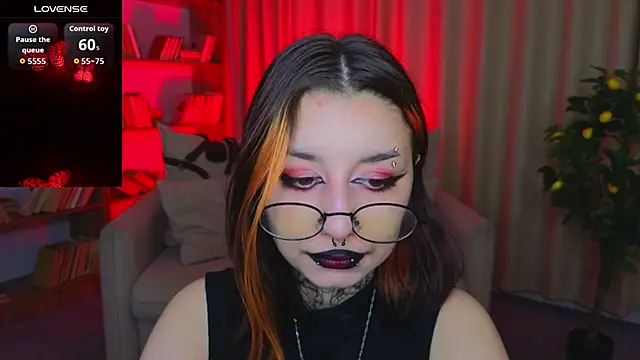 Mistress  Marcelline online show from April 29, 1:32 am