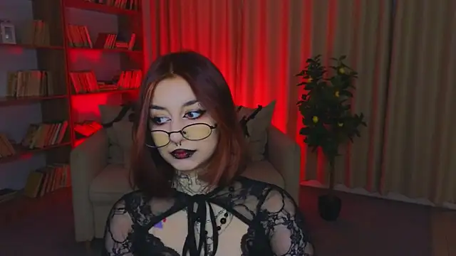 Snapshot of Mistress__Marcelline chatting on June 25, 2:42 am Mistress Marcelline online show from June 25, 2:42 am