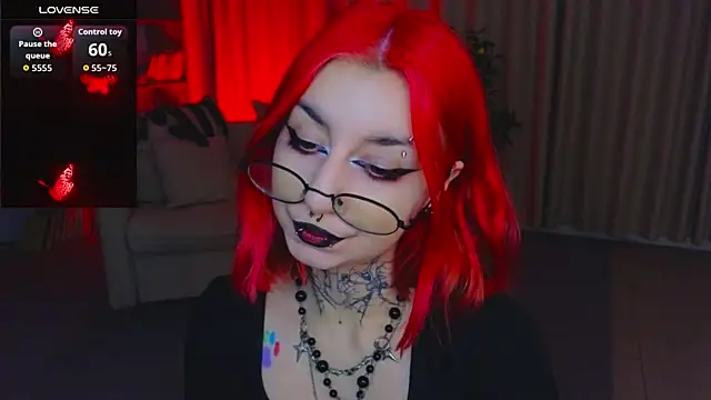 Snapshot of Mistress__Marcelline chatting on July 5, 1:21 am Mistress Marcelline online show from July 5, 1:21 am