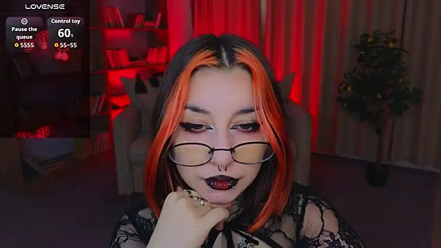 Snapshot of Mistress__Marcelline chatting on June 16, 1:38 am Mistress Marcelline online show from June 16, 1:38 am