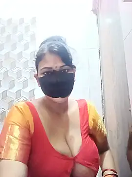 Snapshot of varnika chatting on June 11, 9:28 am varnika online show from June 11, 9:28 am