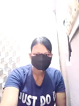 Snapshot of varnika chatting on October 24, 6:07 pm varnika online show from October 24, 6:07 pm