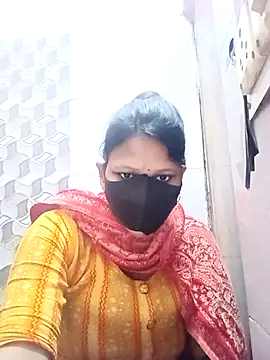 Snapshot of varnika chatting on November 8, 6:28 am varnika online show from November 8, 6:28 am