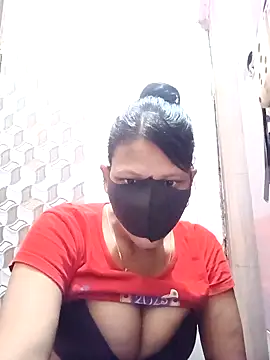 Snapshot of varnika chatting on November 1, 11:48 am varnika online show from November 1, 11:48 am