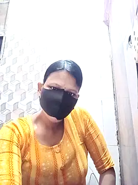 Snapshot of varnika chatting on November 7, 10:53 am varnika online show from November 7, 10:53 am