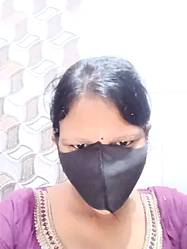 Snapshot of varnika chatting on September 10, 8:13 am varnika online show from September 10, 8:13 am