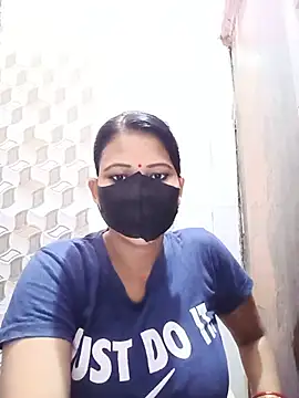Snapshot of varnika chatting on May 19, 10:11 am varnika online show from May 19, 10:11 am