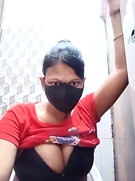 Snapshot of varnika chatting on November 2, 10:09 am varnika online show from November 2, 10:09 am