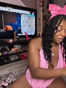 Snapshot of XKimmyGreen chatting on July 2, 3:23 am XKimmyGreen online show from July 2, 3:23 am