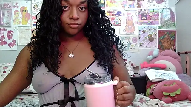 Snapshot of XKimmyGreen chatting on June 20, 12:59 am XKimmyGreen online show from June 20, 12:59 am