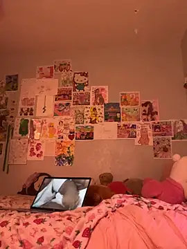 XKimmyGreen online show from April 3, 5:25 am