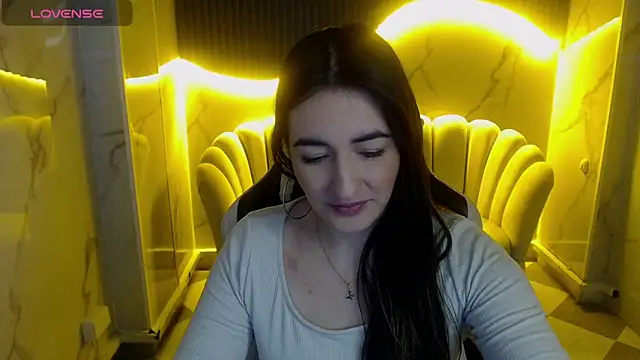 Soffi betacur b online show from September 28, 12:45 pm