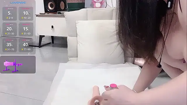 B-Yaya online show from April 23, 8:21 am