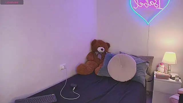 IsabelCortes online show from March 23, 11:04 pm