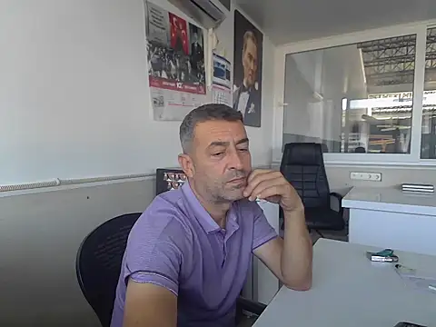 Snapshot of rafasilva3535 chatting on September 13, 8:14 am rafasilva3535 online show from September 13, 8:14 am