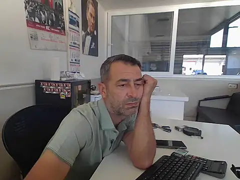Snapshot of rafasilva3535 chatting on September 24, 1:39 pm rafasilva3535 online show from September 24, 1:39 pm
