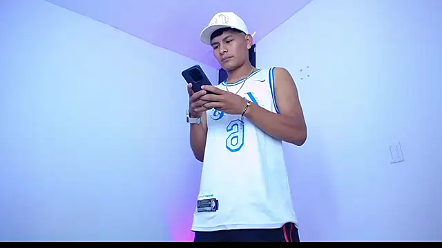 Snapshot of JHORDAN_GADIEL936 chatting on October 1, 1:11 am JHORDAN GADIEL936 online show from October 1, 1:11 am