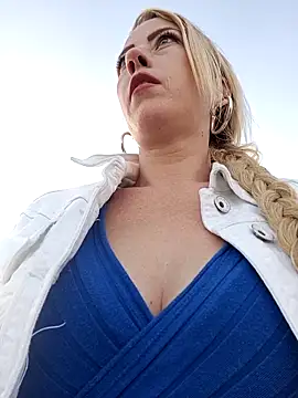 DeeA Blondy online show from September 23, 4:19 am