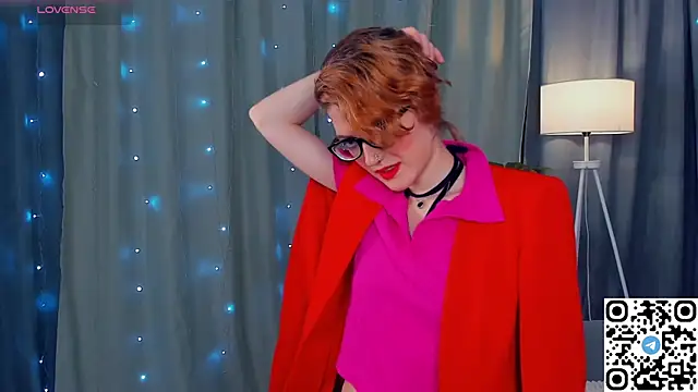 EdlinGathright online show from December 19, 3:54 am