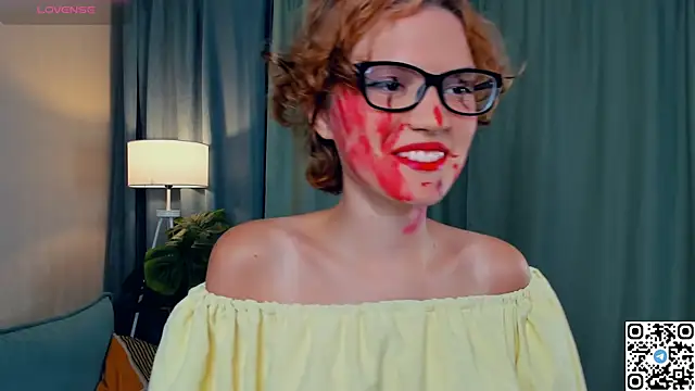 Snapshot of EdlinGathright chatting on October 30, 3:27 am EdlinGathright online show from October 30, 3:27 am