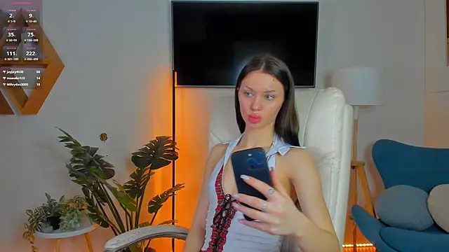 Snapshot of Cherry___Kiss chatting on December 3, 8:14 am Cherry Kiss online show from December 3, 8:14 am