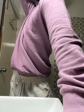 Snapshot of Atngt_69 chatting on December 1, 4:08 pm Atngt 69 online show from December 1, 4:08 pm