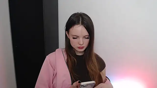 Snapshot of Ariella_ari chatting on September 13, 8:36 am Ariella ari online show from September 13, 8:36 am