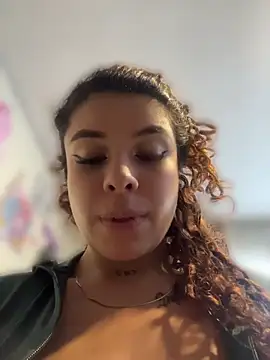 haally-mll online show from April 15, 7:40 pm