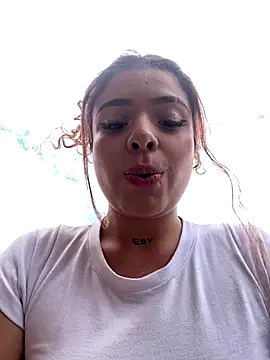 Snapshot of haally-mll chatting on December 3, 5:45 pm haally-mll online show from December 3, 5:45 pm