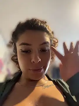 haally-mll online show from April 15, 7:58 pm