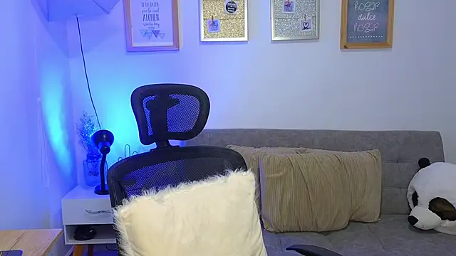 yulian vasquez online show from November 21, 12:26 pm