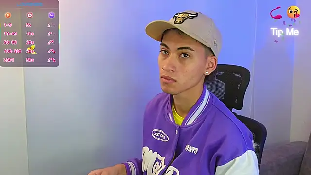 yulian vasquez online show from October 3, 12:17 pm