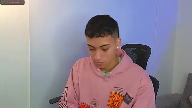 yulian vasquez online show from October 1, 12:20 pm