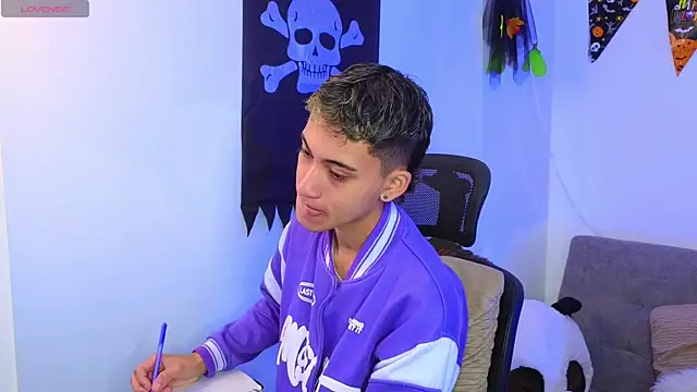 yulian vasquez online show from October 22, 12:26 pm