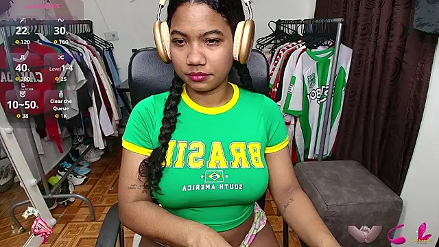 Snapshot of sharlottxl chatting on February 18, 7:39 am sharlottxl online show from February 18, 7:39 am