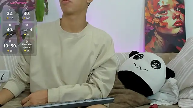 LoganTwink18 online show from February 17, 2:14 pm