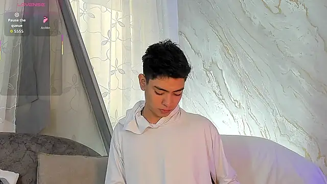 LoganTwink18 online show from March 23, 1:33 pm