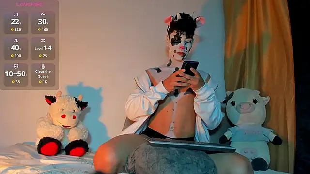 LoganTwink18 online show from October 9, 10:32 pm