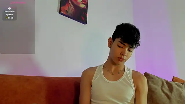 LoganTwink18 online show from September 30, 12:11 pm