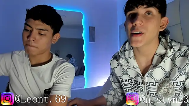 LoganTwink18 online show from April 1, 2:35 am