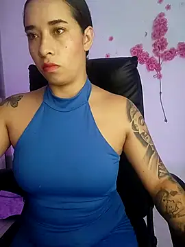 Snapshot of Valenn_fernandez chatting on July 7, 8:56 pm Valenn fernandez online show from July 7, 8:56 pm