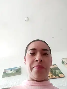 Valenn fernandez online show from April 16, 2:40 pm